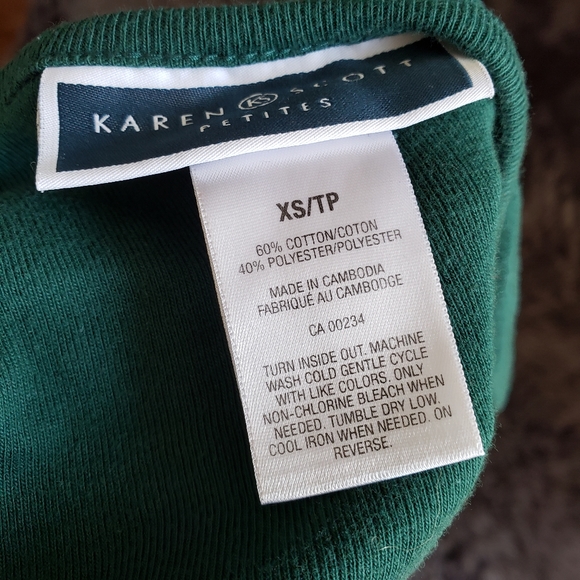 Karen Scott Christmas Reindeer Green Top Like New Size XS - Picture 3 of 3